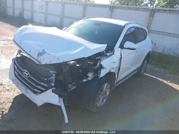 KM8J33A49HU557228 2017 HYUNDAI TUCSON - Image 2