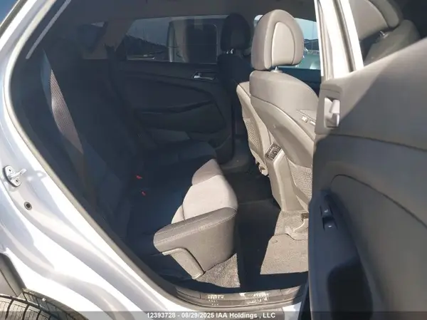 KM8J33A49HU557228 2017 HYUNDAI TUCSON - Image 8