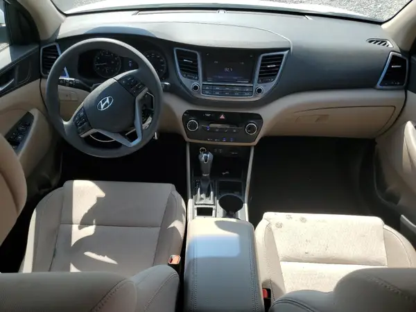 KM8J33A49HU566477 2017 HYUNDAI TUCSON - Image 8
