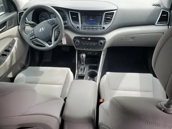 KM8J33A49HU575650 2017 HYUNDAI TUCSON - Image 8