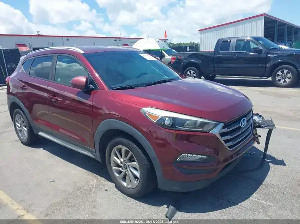 KM8J33A49JU597363 2018 HYUNDAI TUCSON - Image 1