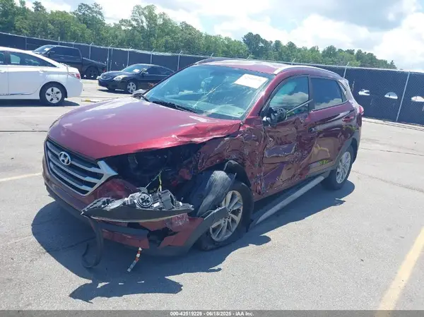 KM8J33A49JU597363 2018 HYUNDAI TUCSON - Image 2
