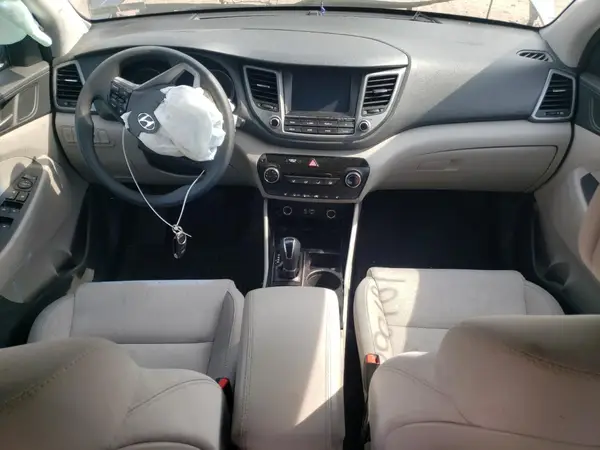 KM8J33A49JU600181 2018 HYUNDAI TUCSON - Image 8