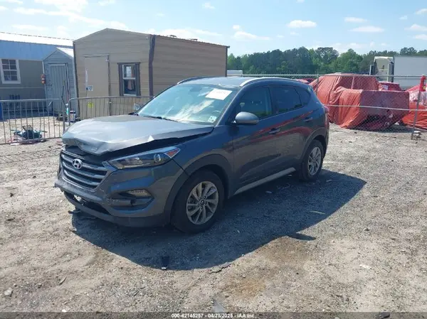 KM8J33A49JU600195 2018 HYUNDAI TUCSON - Image 2