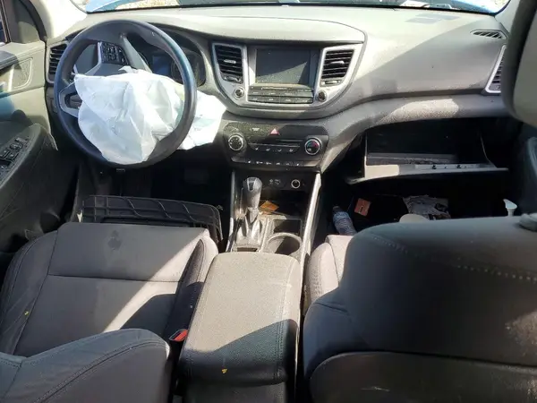 KM8J33A49JU600939 2018 HYUNDAI TUCSON - Image 8