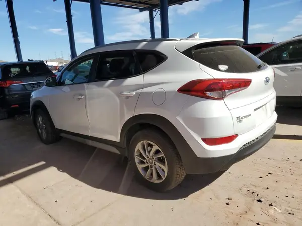 KM8J33A49JU606370 2018 HYUNDAI TUCSON - Image 2