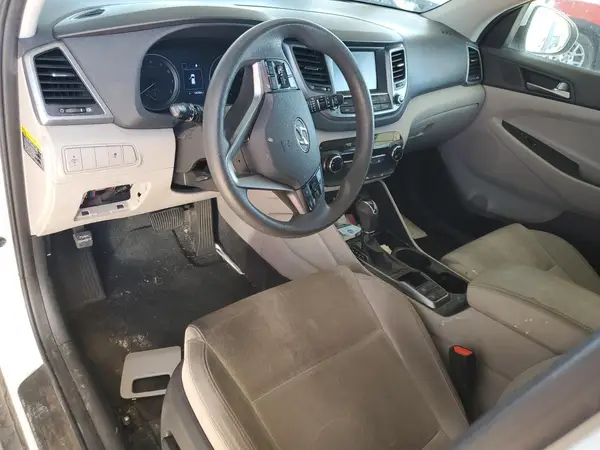 KM8J33A49JU606370 2018 HYUNDAI TUCSON - Image 8