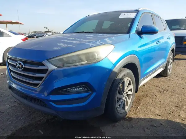 KM8J33A49JU610726 2018 HYUNDAI TUCSON - Image 2