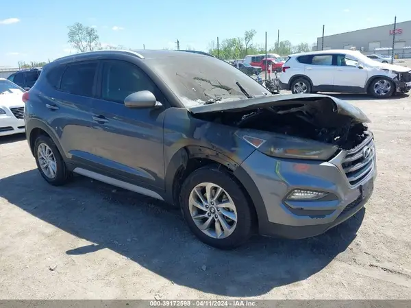 KM8J33A49JU615148 2018 HYUNDAI TUCSON - Image 1