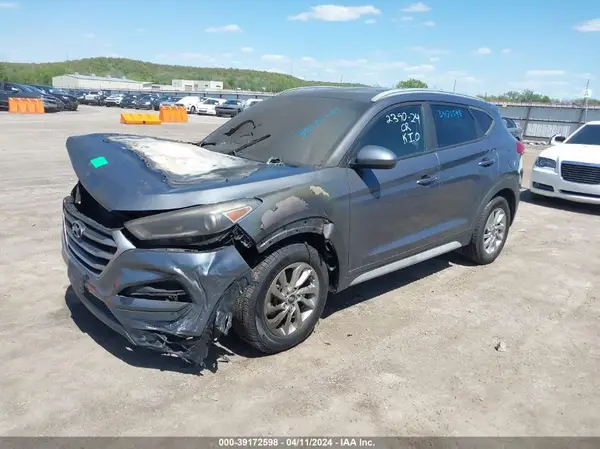 KM8J33A49JU615148 2018 HYUNDAI TUCSON - Image 2