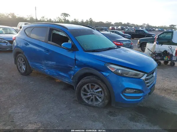 KM8J33A49JU632483 2018 HYUNDAI TUCSON - Image 1