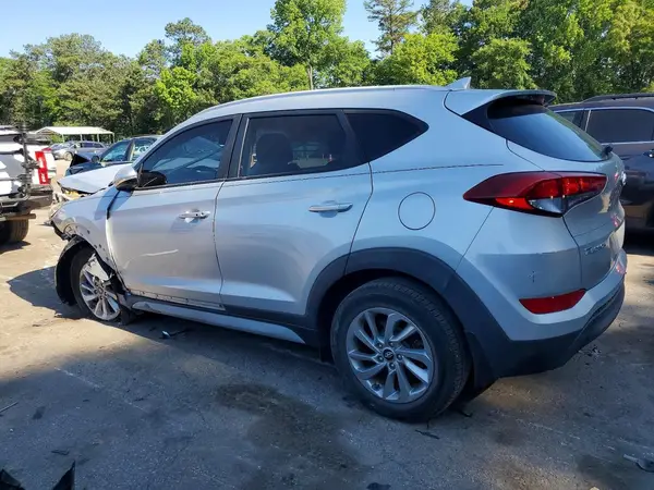KM8J33A49JU635951 2018 HYUNDAI TUCSON - Image 2