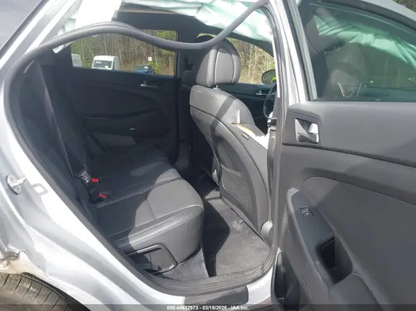 KM8J33A49JU639109 2018 HYUNDAI TUCSON - Image 8