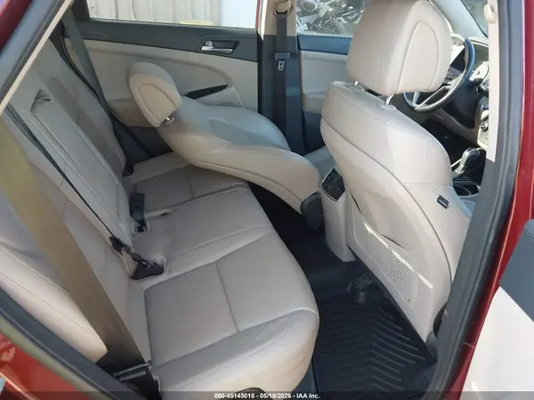 KM8J33A49JU640518 2018 HYUNDAI TUCSON - Image 8