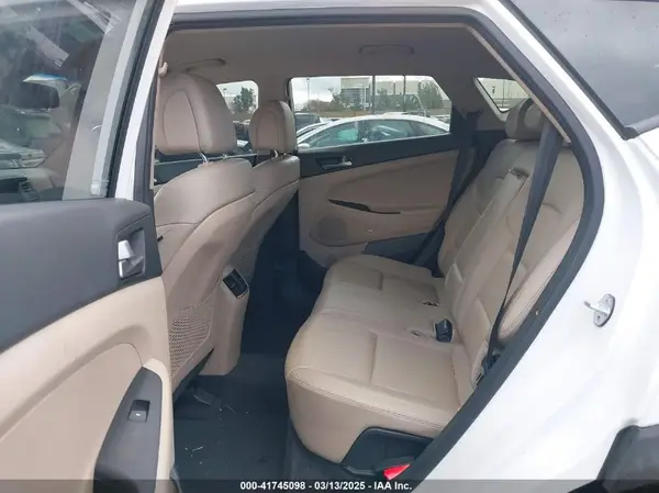 KM8J33A49JU644035 2018 HYUNDAI TUCSON - Image 8