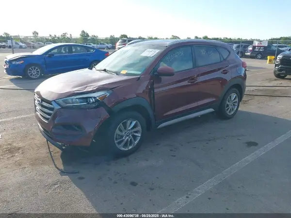 KM8J33A49JU655245 2018 HYUNDAI TUCSON - Image 2