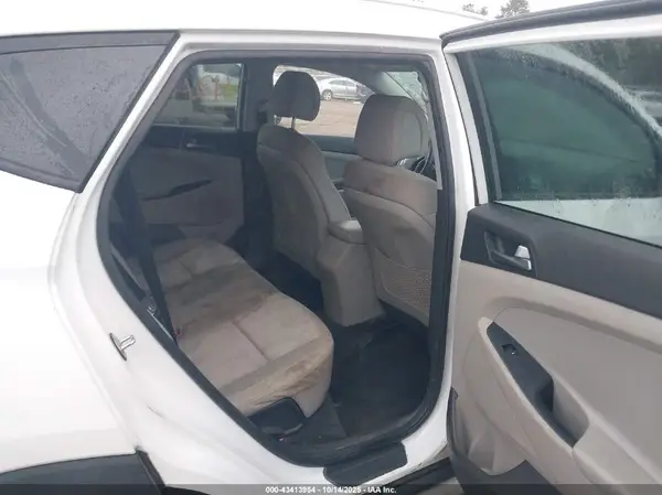 KM8J33A49JU655522 2018 HYUNDAI TUCSON - Image 8