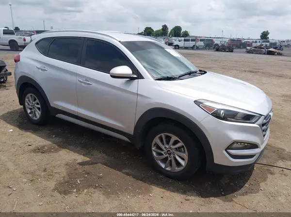KM8J33A49JU672059 2018 HYUNDAI TUCSON - Image 1
