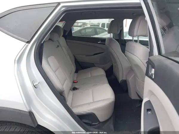 KM8J33A49JU684910 2018 HYUNDAI TUCSON - Image 8