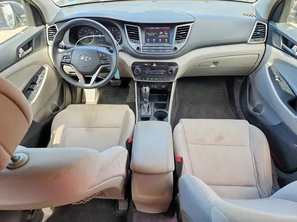 KM8J33A49JU692926 2018 HYUNDAI TUCSON - Image 8