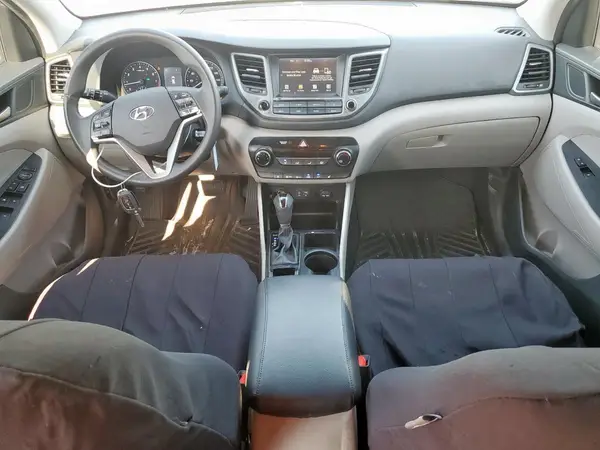 KM8J33A49JU693820 2018 HYUNDAI TUCSON - Image 8