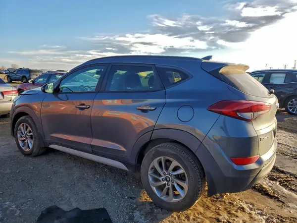KM8J33A49JU693851 2018 HYUNDAI TUCSON - Image 2