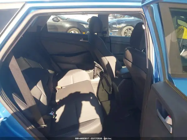 KM8J33A49JU700930 2018 HYUNDAI TUCSON - Image 8