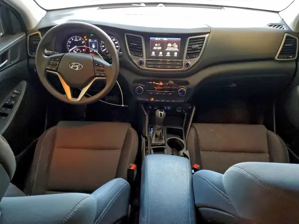 KM8J33A49JU704119 2018 HYUNDAI TUCSON - Image 8