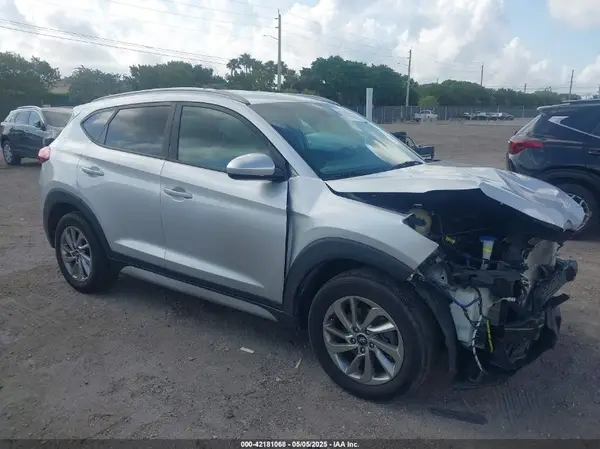 KM8J33A49JU710714 2018 HYUNDAI TUCSON - Image 1