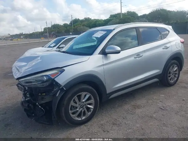 KM8J33A49JU710714 2018 HYUNDAI TUCSON - Image 2