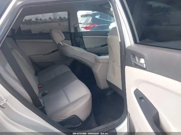 KM8J33A49JU710714 2018 HYUNDAI TUCSON - Image 8