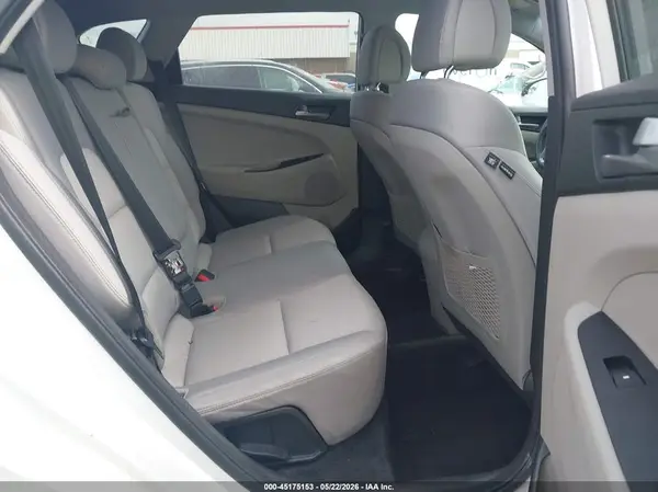 KM8J33A49JU714021 2018 HYUNDAI TUCSON - Image 8
