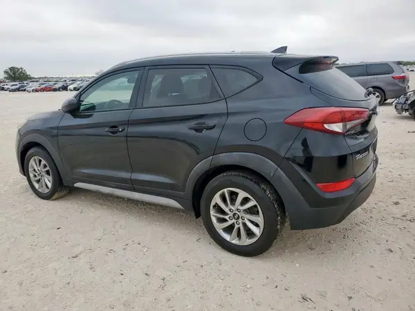 KM8J33A49JU714987 2018 HYUNDAI TUCSON - Image 2