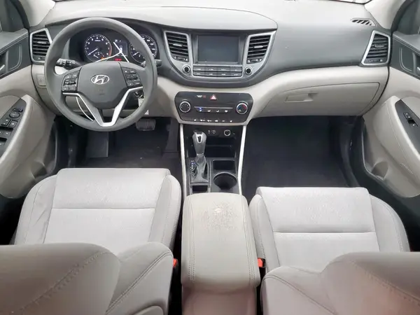 KM8J33A49JU714987 2018 HYUNDAI TUCSON - Image 8
