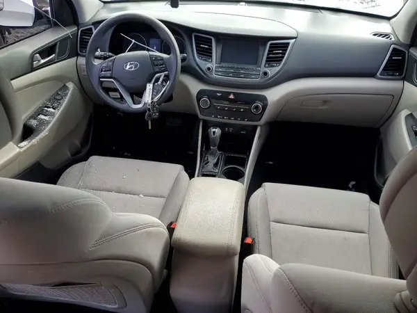 KM8J33A49JU717372 2018 HYUNDAI TUCSON - Image 8
