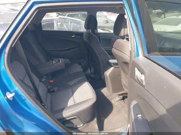 KM8J33A49JU724239 2018 HYUNDAI TUCSON - Image 8