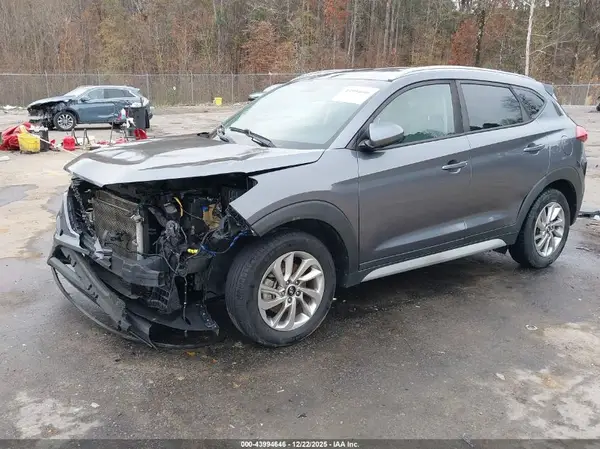 KM8J33A49JU725746 2018 HYUNDAI TUCSON - Image 2