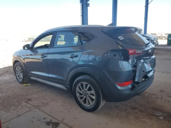 KM8J33A49JU735967 2018 HYUNDAI TUCSON - Image 2