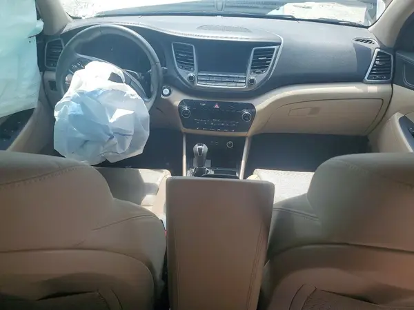 KM8J33A49JU738058 2018 HYUNDAI TUCSON - Image 8