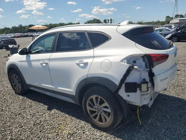KM8J33A49JU739176 2018 HYUNDAI TUCSON - Image 2