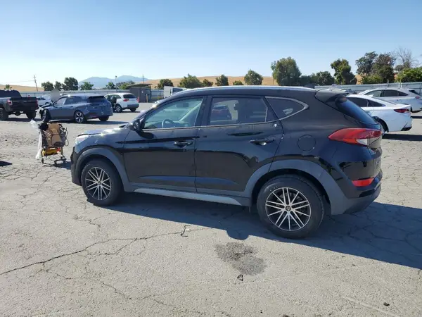 KM8J33A49JU756107 2018 HYUNDAI TUCSON - Image 2