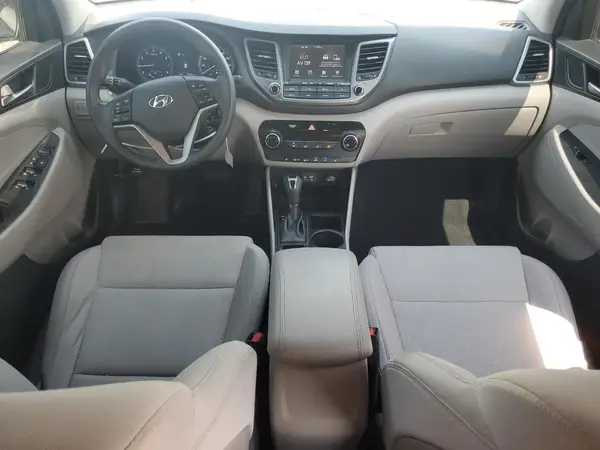KM8J33A49JU756186 2018 HYUNDAI TUCSON - Image 8