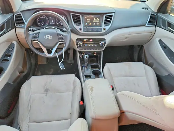 KM8J33A49JU764675 2018 HYUNDAI TUCSON - Image 8