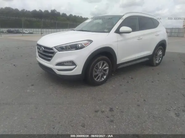 KM8J33A49JU804009 2018 HYUNDAI TUCSON - Image 2