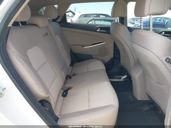 KM8J33A49JU821358 2018 HYUNDAI TUCSON - Image 8