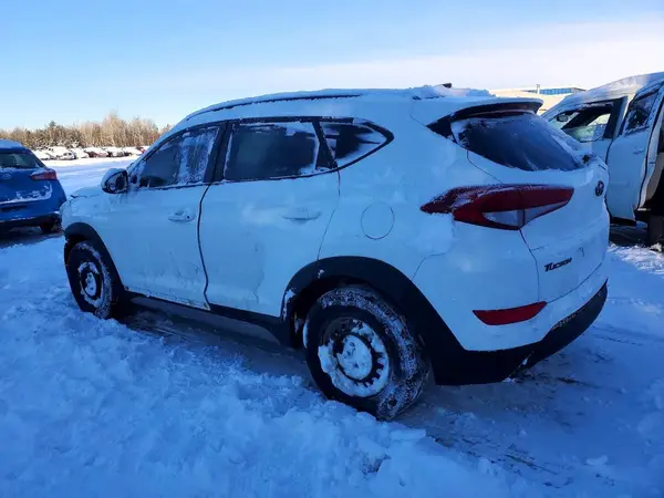 KM8J33A49JU831596 2018 HYUNDAI TUCSON - Image 2