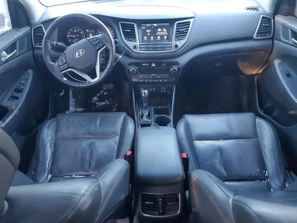KM8J33A49JU831596 2018 HYUNDAI TUCSON - Image 8