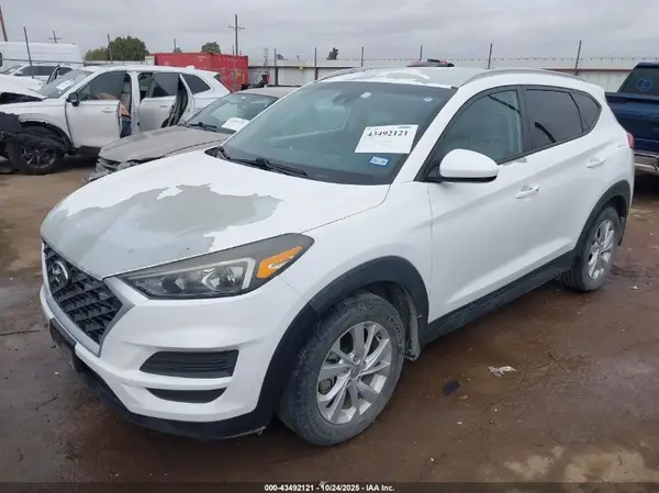 KM8J33A49KU008796 2019 HYUNDAI TUCSON - Image 2