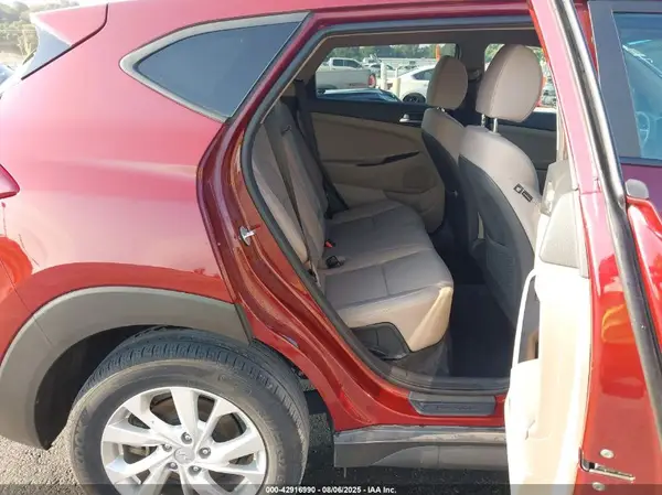 KM8J33A49KU062681 2019 HYUNDAI TUCSON - Image 8