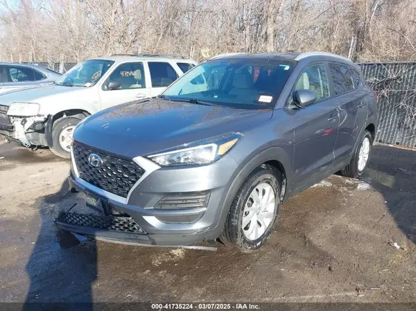 KM8J33A49KU860842 2019 HYUNDAI TUCSON - Image 2